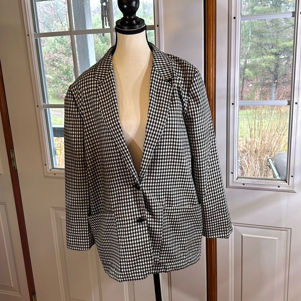 Variations Vintage Black and White Blazer